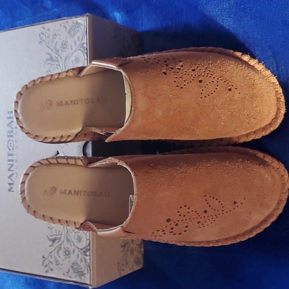 Manitobah Women's Berry Clog 41 US 10 - Picture 1 of 5